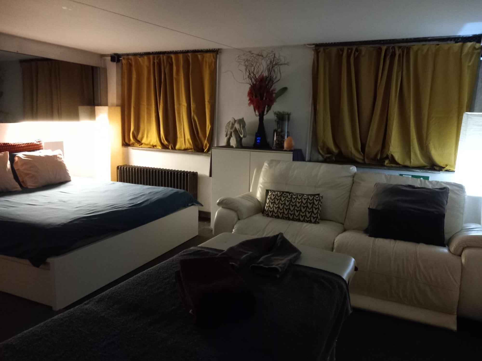 Nice And Cosy Place With Jacuzzi And Sauna To Relax In The Centre Of أنتويرب المظهر الخارجي الصورة